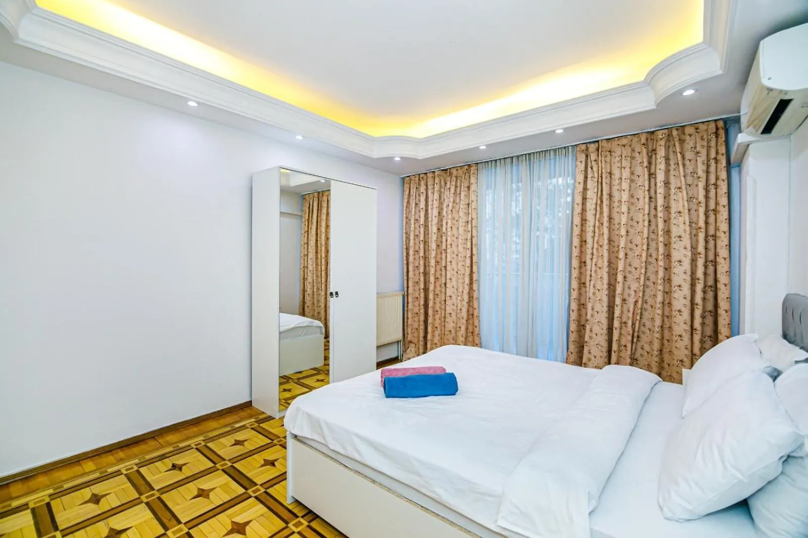 Apartment Freedom Square Baku