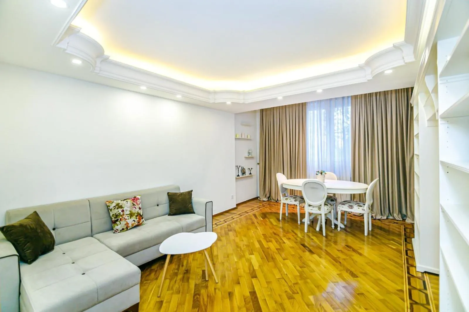 Apartment Freedom Square Baku